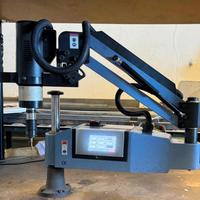 Maschiatrice / filettatrice da banco automatica