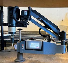 Maschiatrice / filettatrice da banco automatica