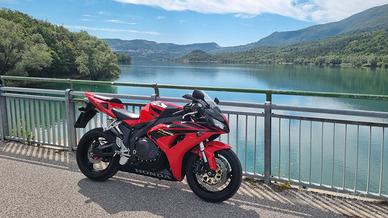 Honda cbr 1000 rr sc 57