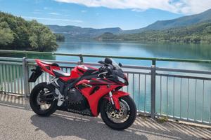 Honda cbr 1000 rr sc 57