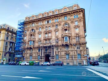MAGAZZINO A GENOVA