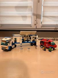 LEGO Camion Polizia e Furgone Pompieri con 6 Omini