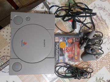 PlayStation 1 con gioco formula 1 99 