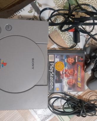 PlayStation 1 con gioco formula 1 99 