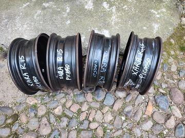 Cerchi in ferro R15 quattro fori