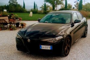 Alfa Romeo Giulia 2.2 td 160 cv AT8 B-tech