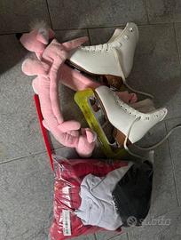 PATTINI DA GHIACCIO + LOTTO VESTITI