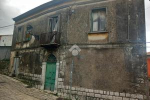 CASA SEMINDIPENDENTE A BONEA