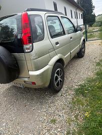 TERIOS DAIHATSU