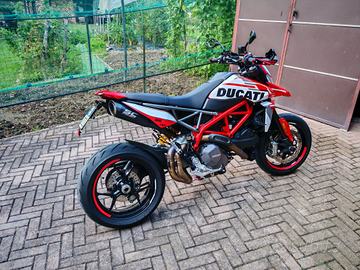 Hypermotard 950