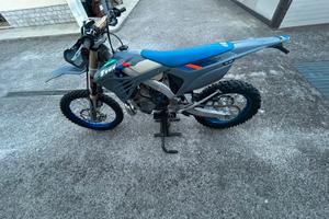 TM 300 2t 2026