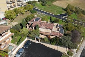 VILLA SINGOLA A MONTEGIORGIO