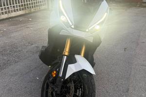 Honda X-ADV 750 750 Bianco 2025 – 7.000 km
