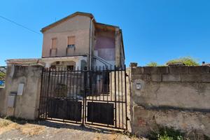 Ampio appartamento con giardino e garage