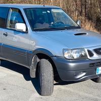 Nissan Terrano II 2.7 (VENDUTO)