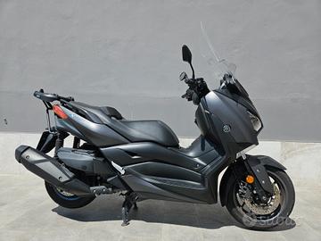 Yamaha X-Max 400