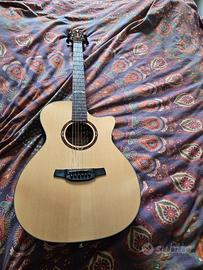 chitarra acustica amplificata