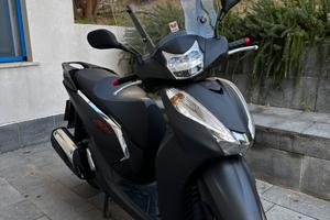Honda SH 300 Sport 2017 – 20.000 km – Perfetto