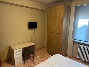 Stanza studenti matrimoniale uso singola