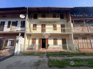 CASA SEMINDIPENDENTE A CARAVINO