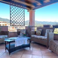 Attico panoramico con garage privato