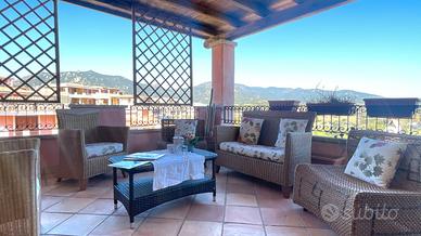 Attico panoramico con garage privato