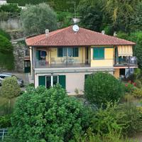MIASINO CARCEGNA VILLA VISTA LAGO CON GIARDINO