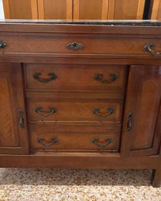 Credenza antica in legno con piano in marmo