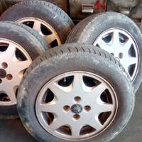 Pneumatici estivi 165/70 r14 con cerchi in lega