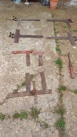 Ferramenta per portone in legno