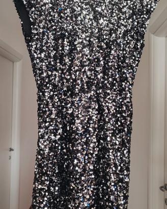 Abito argento di paillettes