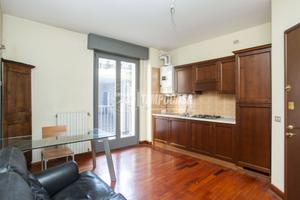 2 LOCALI CON TERRAZZO