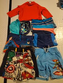 Costumi taglia 4 / 6 anni