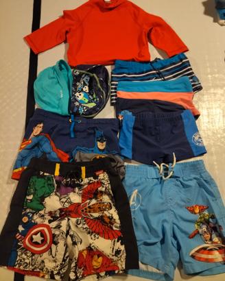 Costumi taglia 4 / 6 anni