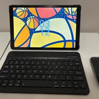 tablet sebbe con tastiera e mause