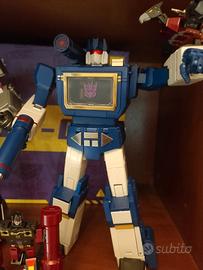 Transformers soundwafes ( Memor) fanstoys ko 