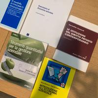 Testi  universitari economia