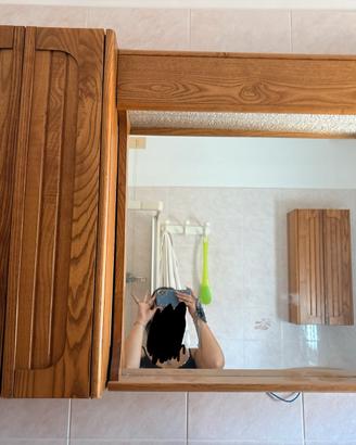 Mobiletti da bagno in legno