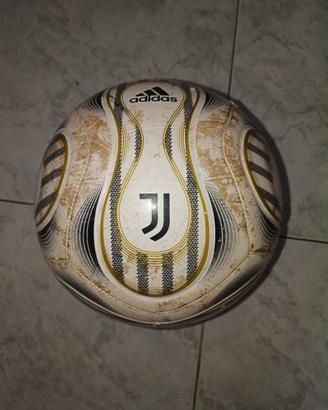 2 palloni Adidas ufficiali