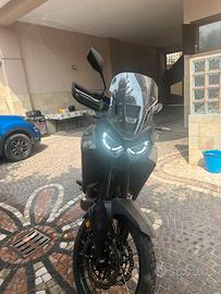 AFRICA TWIN 1100 ANNO 2025