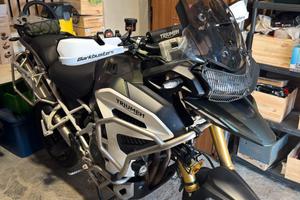 Triumph tiger 1200 rally explorer