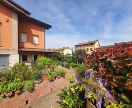 Porzione di bifamiliare con giardino