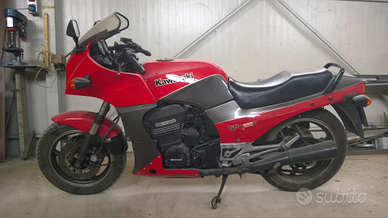 Kawasaki gpz 900 r 1984