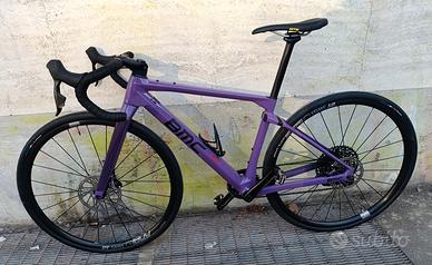 Gravel in Carbonio BMC Urs 01  ONE SRAM Rival elet