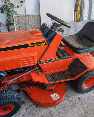 Trattorino Westwood t1100