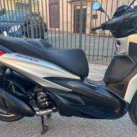 Beverly 300 s. Nuovo!!