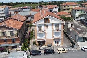 APPARTAMENTO CON 3 CAMERE E VISTA MARE IN ZONA COR