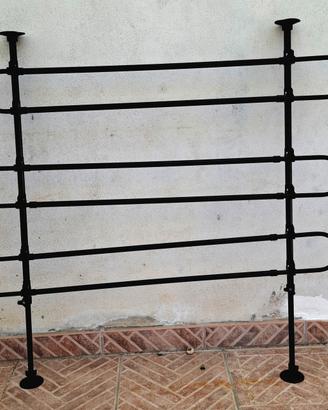 Griglia divisoria per auto regolabile