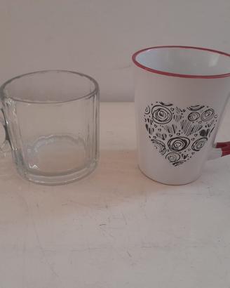 2 tazze: mug in ceramica con cuore e tazza vintage