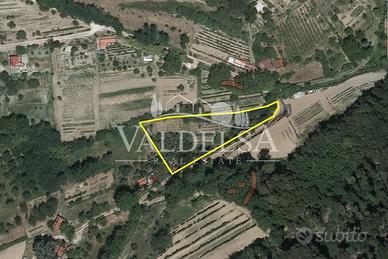 Terreno di 2070 m² a Poggibonsi